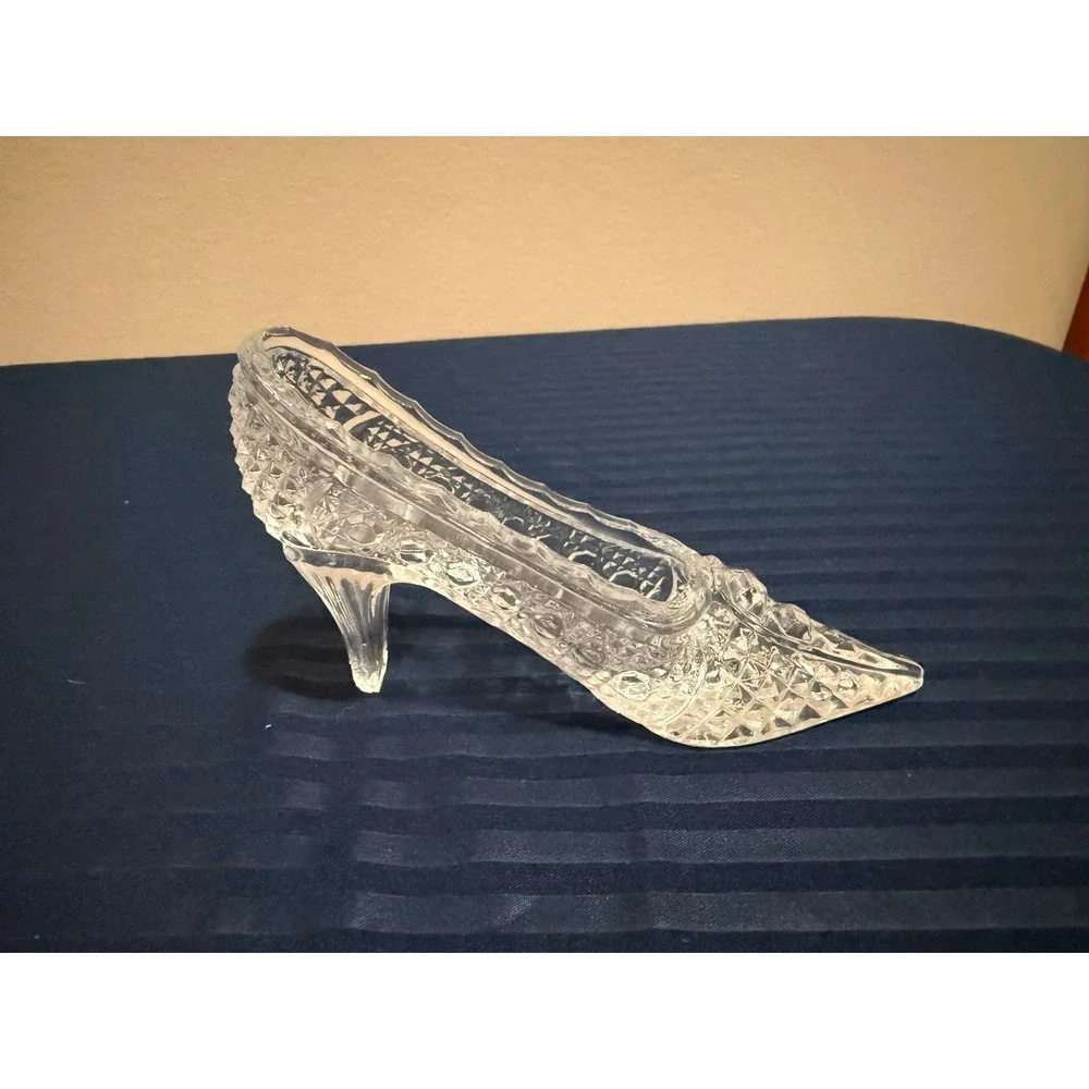 Vintage Clear Pressed Glass Slipper Figurine Cinderella Shoe Ring Holder Decor